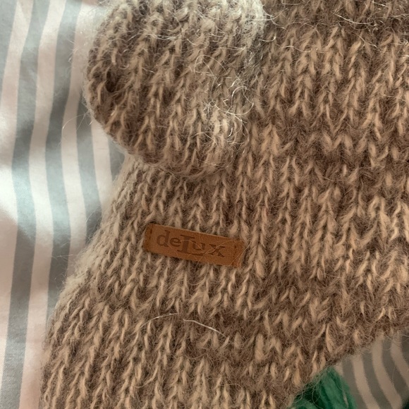 DeLux Sock Monkey Wool Hat - Picture 4 of 4